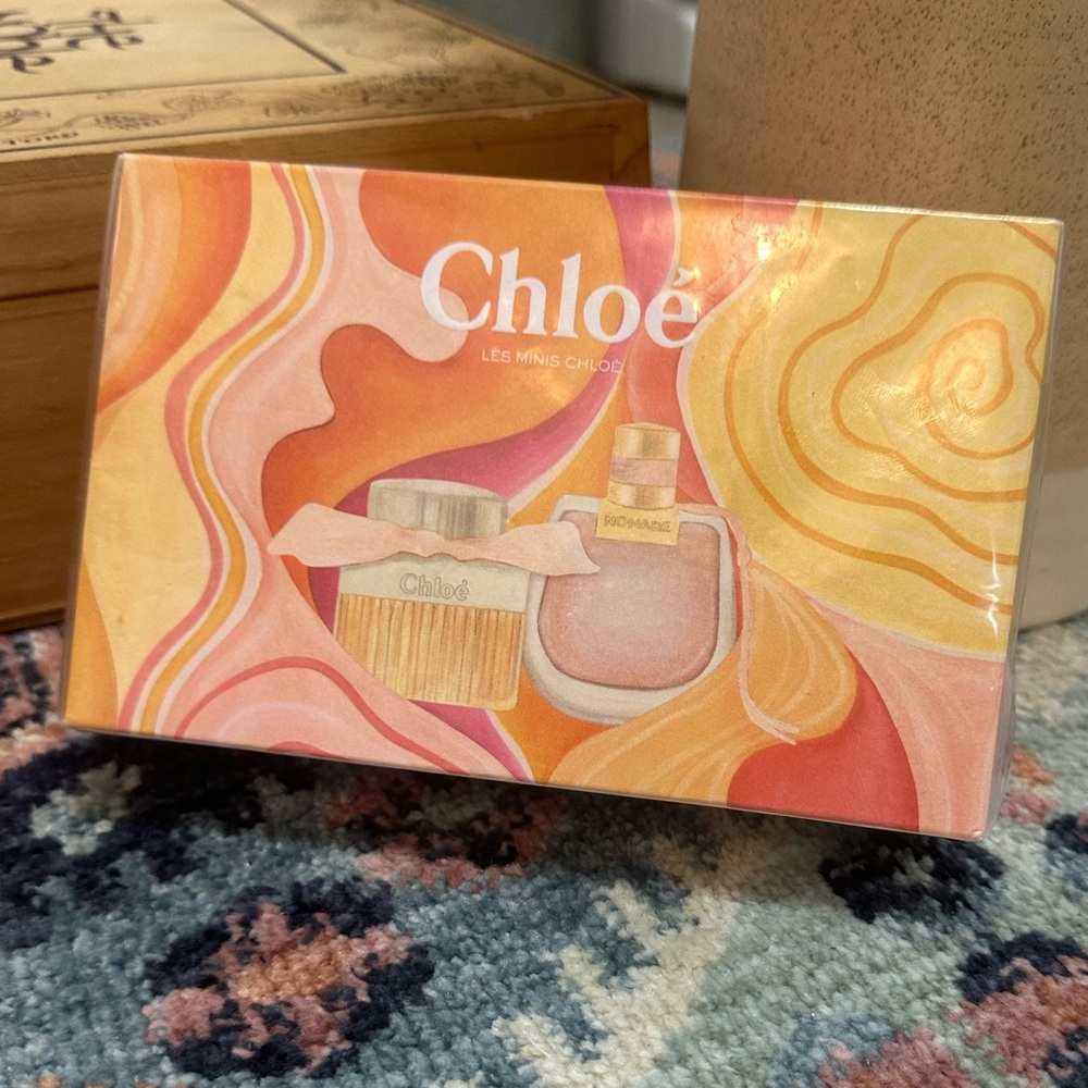 New Chloe Les Wome’s Perfume Gift Set Minis 2 x 0.67 oz Eau de Parfum - Picture 12 of 16